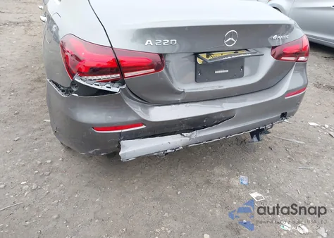 2021 Mercedes-Benz A 220 4Matic из США, поврежденный, VIN W1K3G4FB2MJ292636